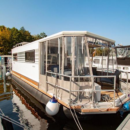 Готель Hausboot Генніґсдорф Екстер'єр фото